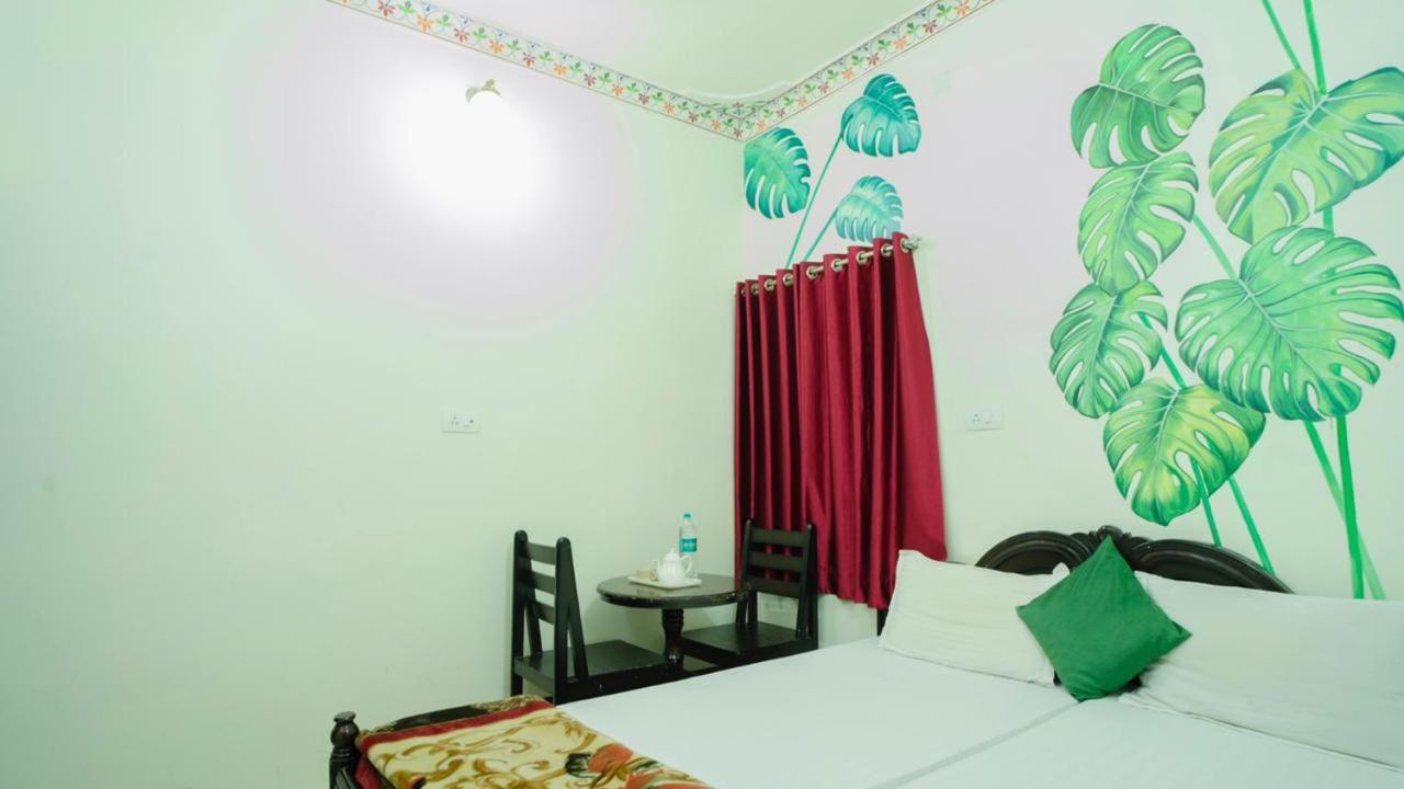 Hotel Lake Paradise Udaipur Exterior photo