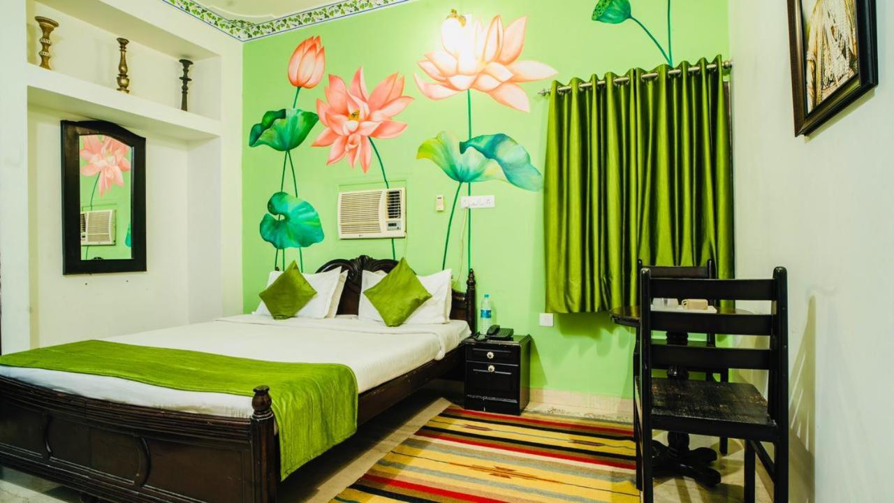 Hotel Lake Paradise Udaipur Exterior photo
