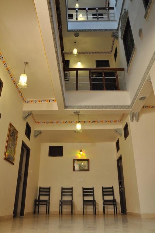 Hotel Lake Paradise Udaipur Room photo