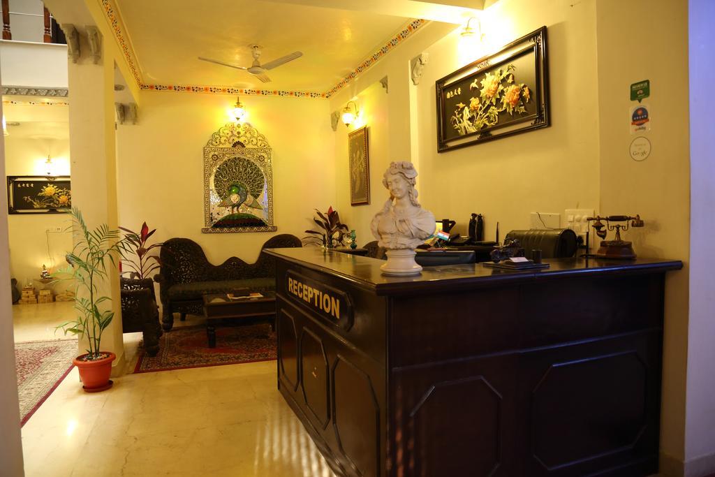 Hotel Lake Paradise Udaipur Exterior photo