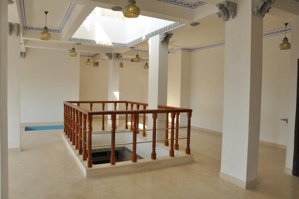 Hotel Lake Paradise Udaipur Exterior photo