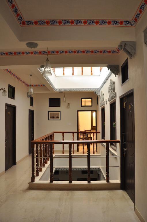 Hotel Lake Paradise Udaipur Exterior photo